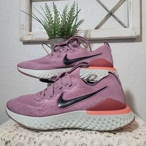 Nike Epic React Flyknit 2 Plum Dust Purple/ White  Women's Size 8 Running Shoes